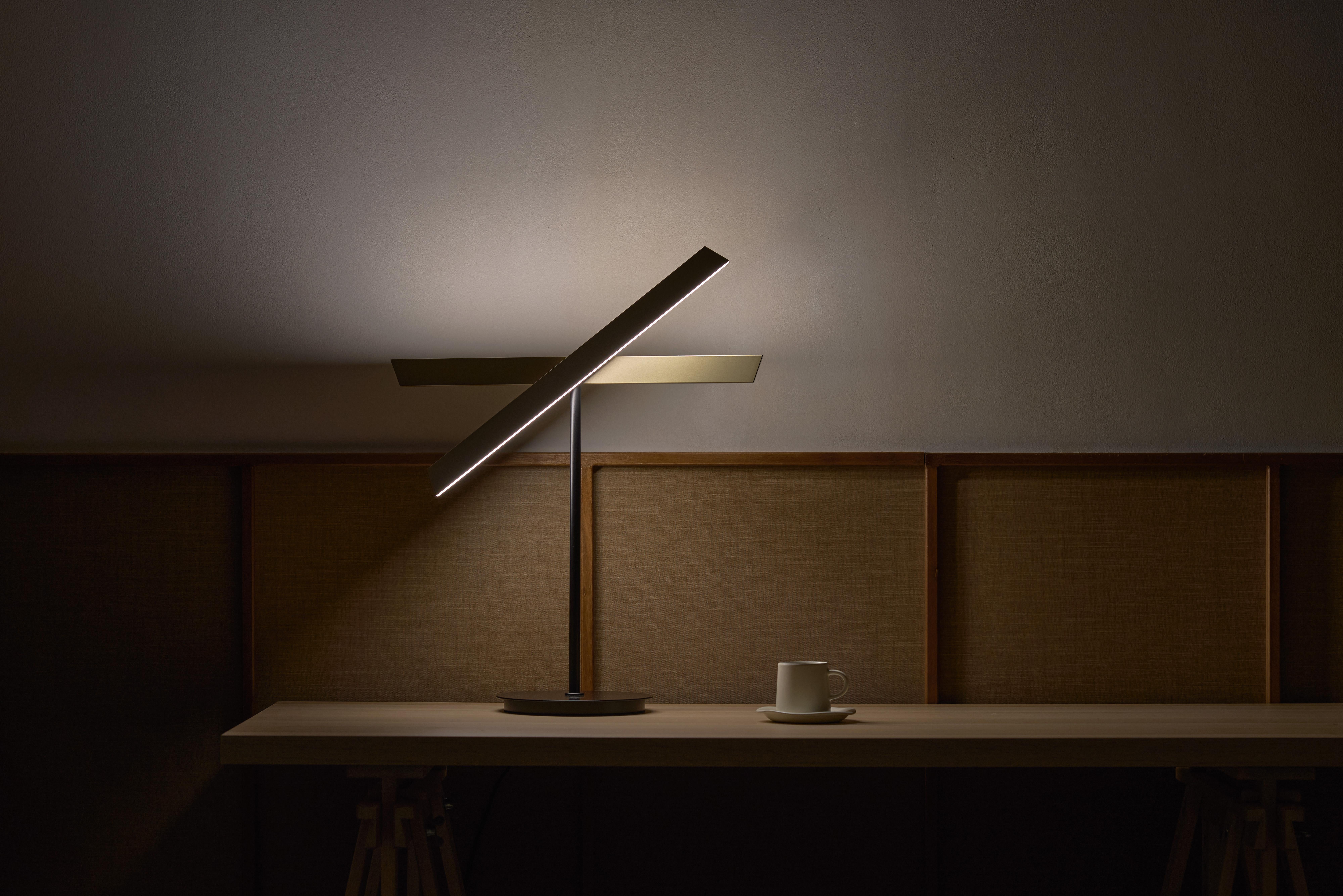 KONNECT Table Lamp For Sale 3