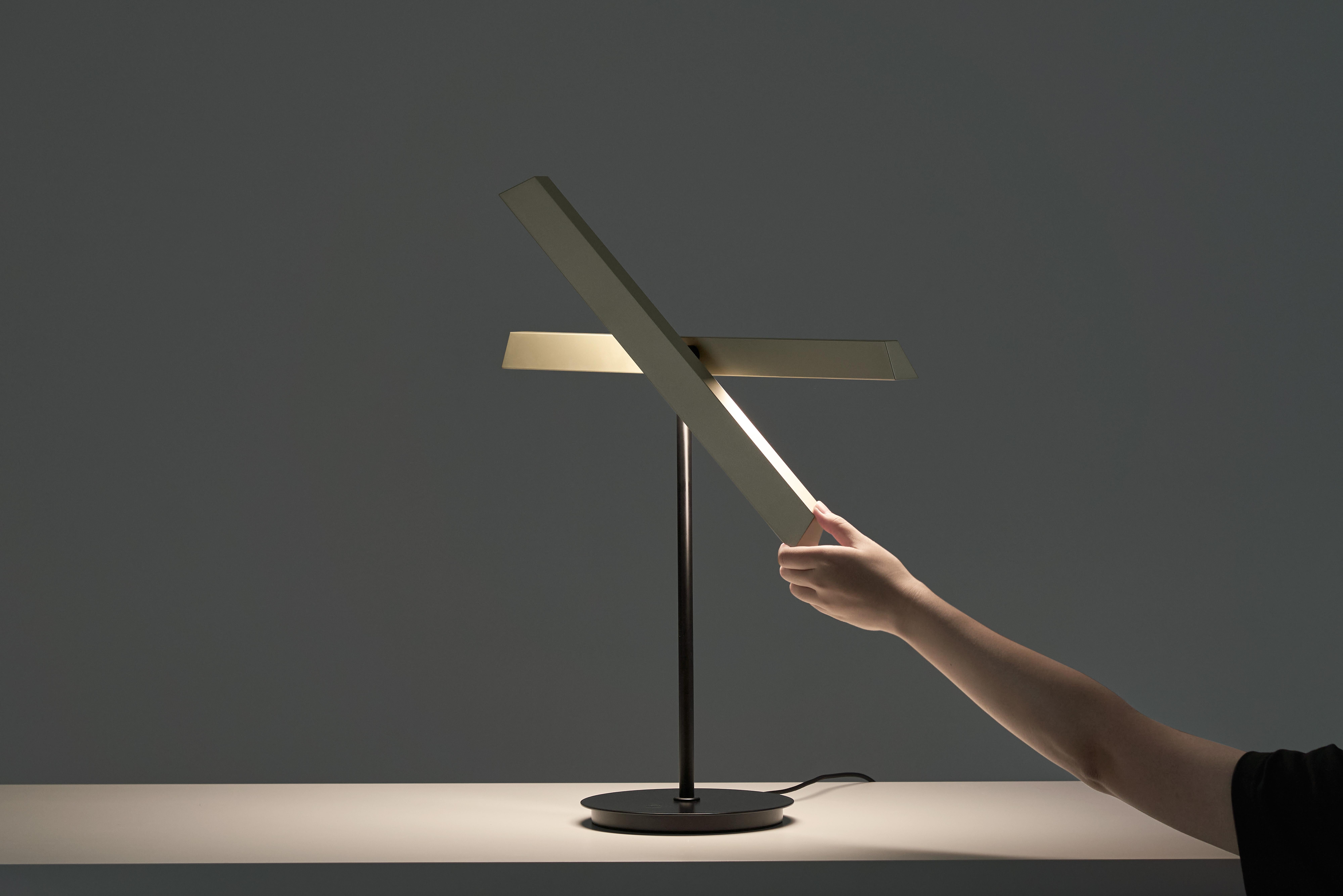 KONNECT Table Lamp For Sale 5