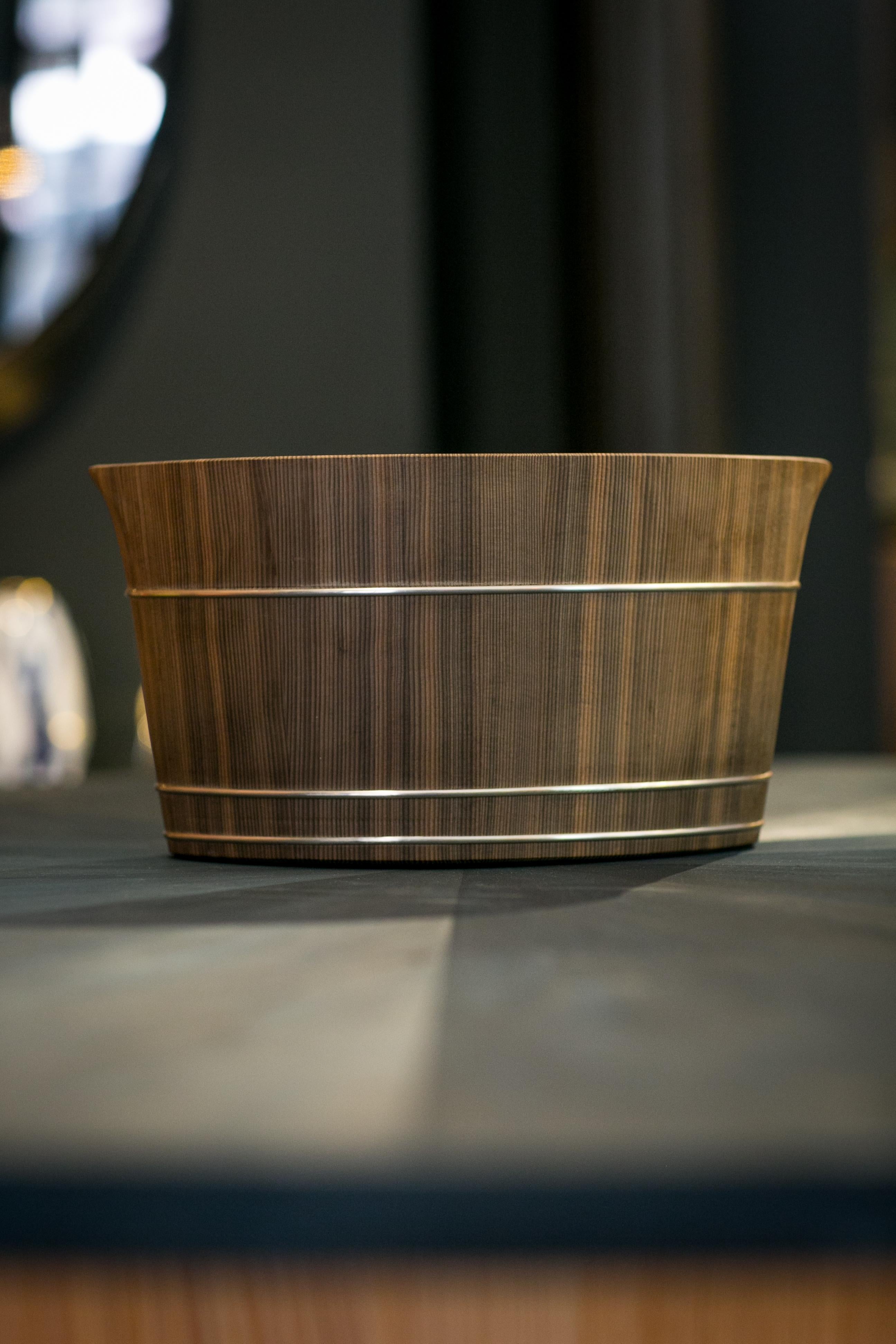Konoha Cooler in Japanese Lignified Cedar Wood by Shuji Nakagawa Mokkougei In New Condition For Sale In New York, NY