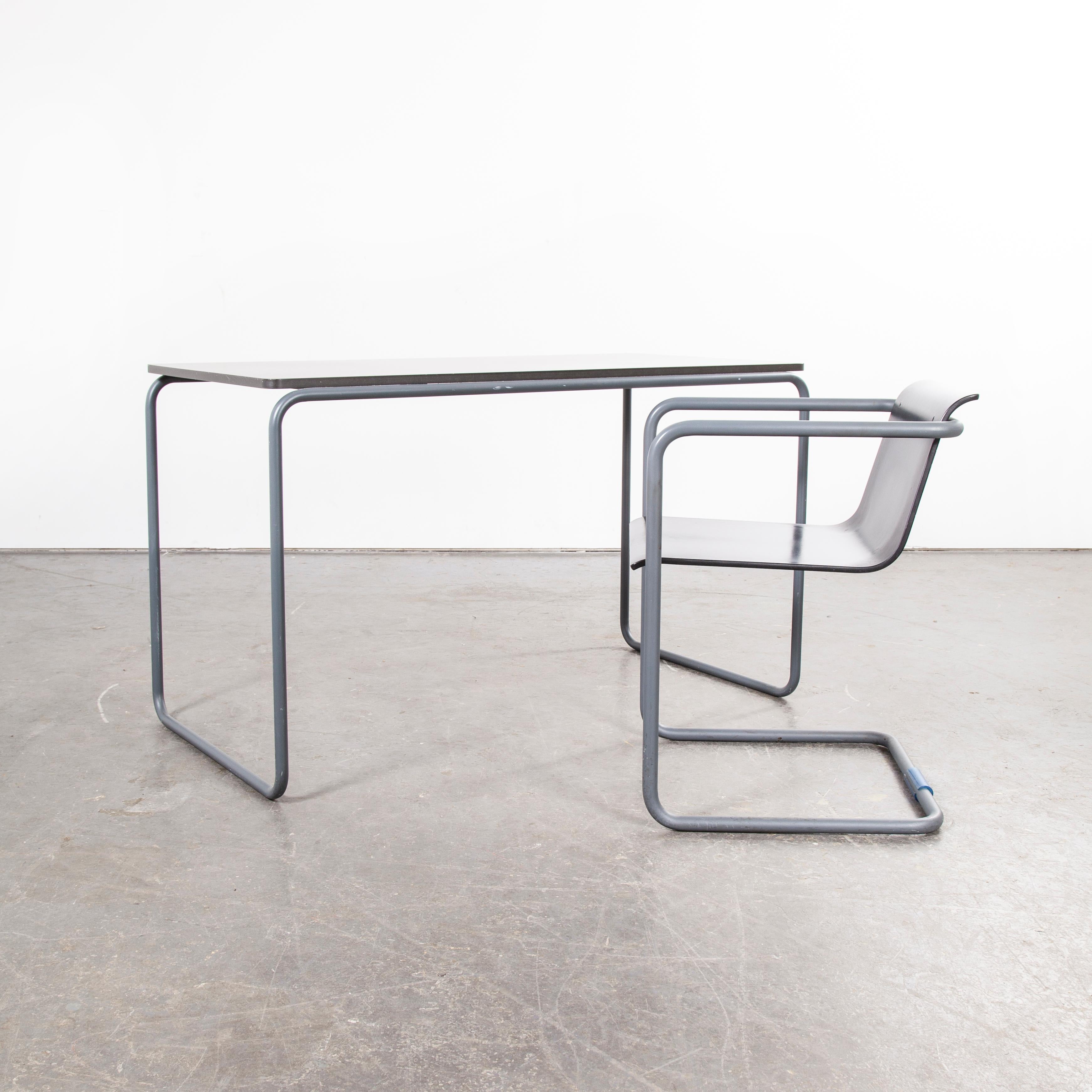 Métal Ensemble bureau et chaises Konstantin Grcic Tubular de Thonet pour Muji 'After Breuer'