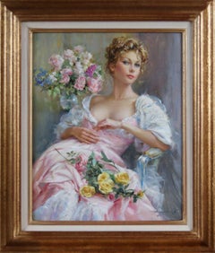 Risqué Lady posiert mit einem Rosenstrauß