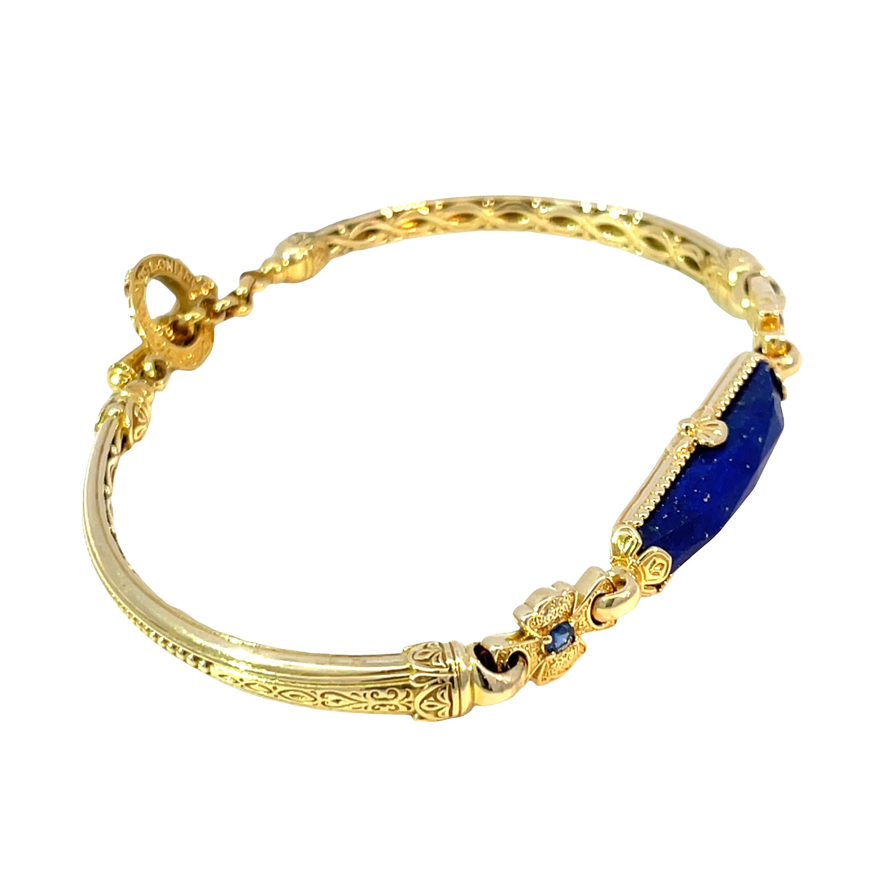 Konstantino 18k Yellow Gold Lapis Lazuli & Sapphire Engraved Toggle Bracelet Corte mixto en venta