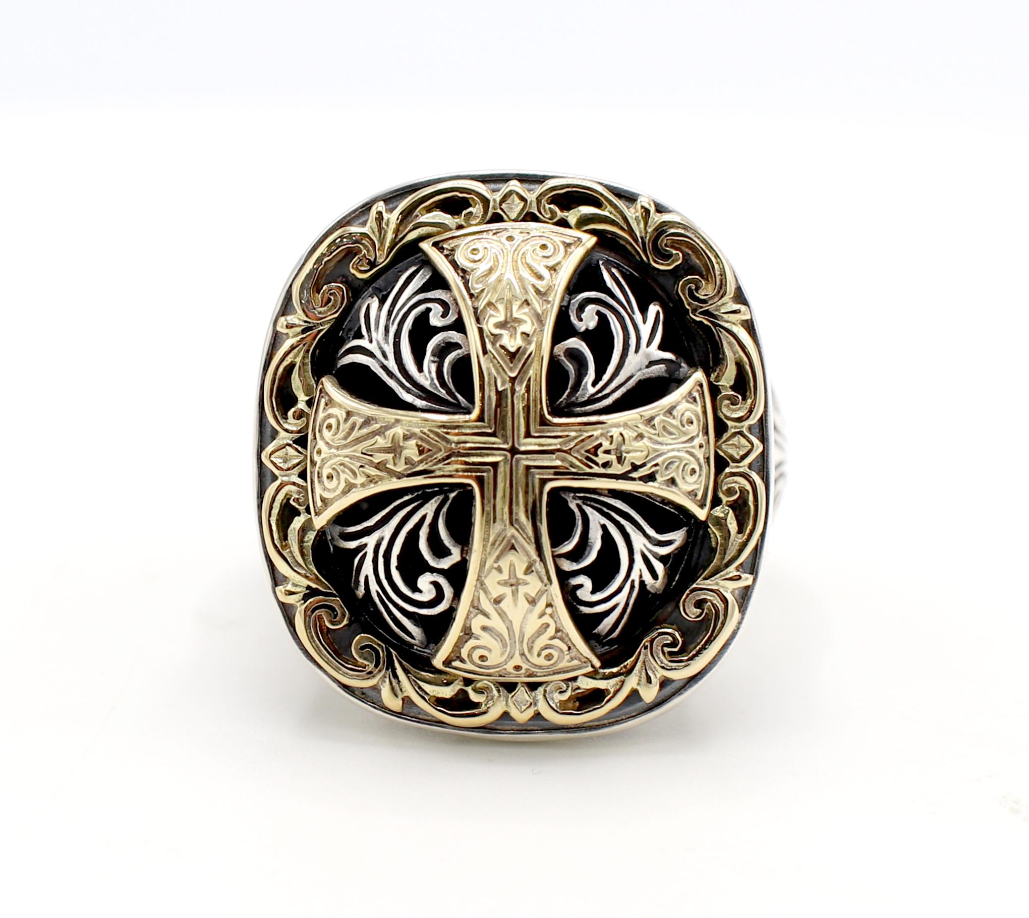 Konstantino Classics Maltese Cross Sterling Silver & 18 Karat Yellow Gold Ring 
Metal: Sterling silver & 18k yellow gold
Weight: 17.2 grams
Top: 23 x 21mm
Size: 7 (US)
