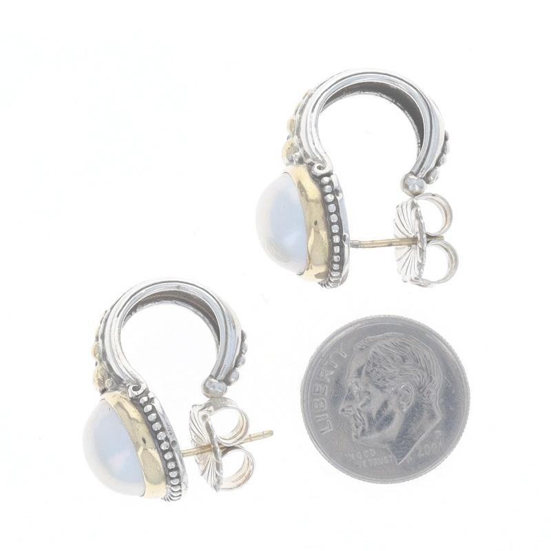 Taille ronde Boucles d'oreilles J-Hook Konstantino Mabe perlées en argent sterling 925 et or jaune 18 carats perlé en vente