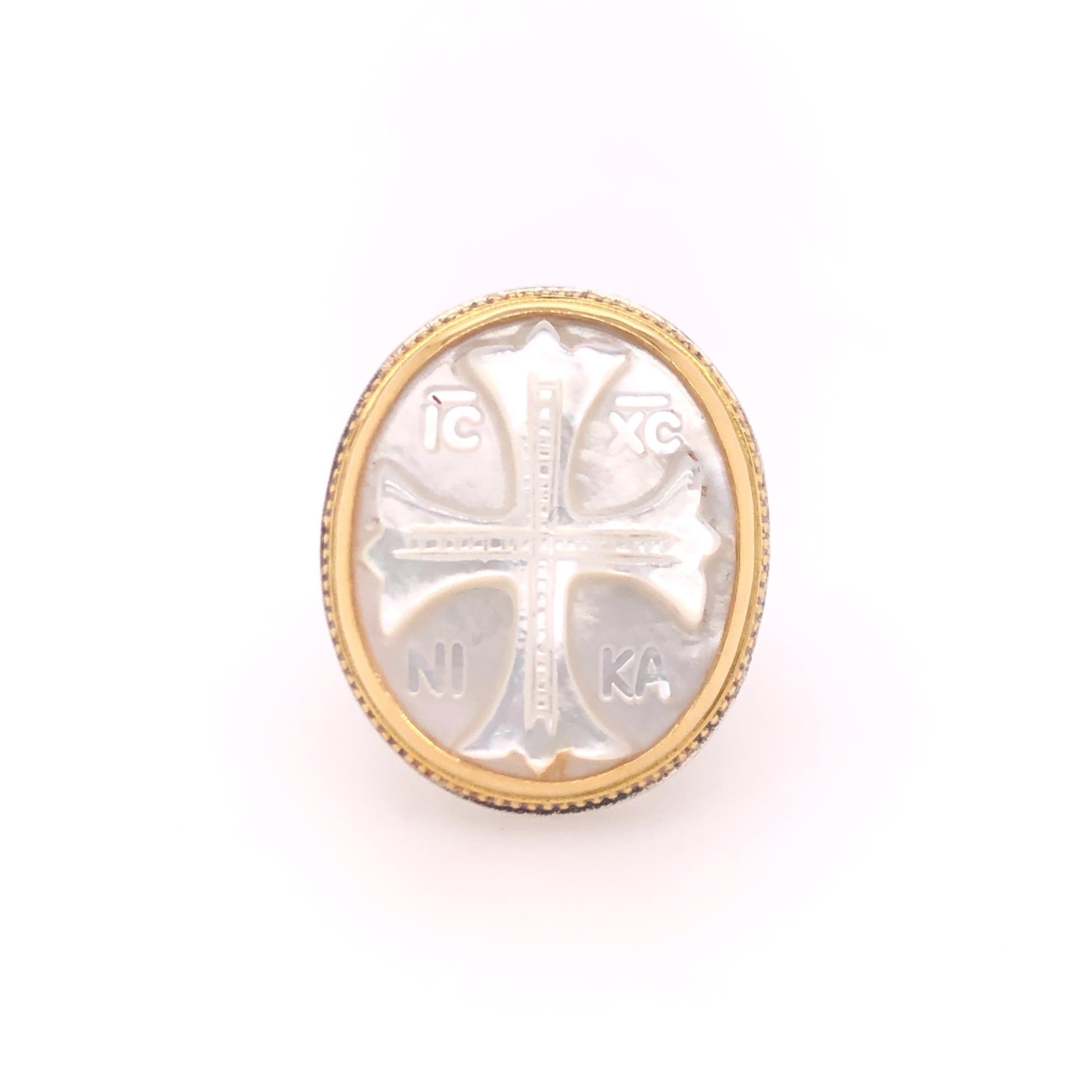 Gemstone: Mother of Pearl
Material: Sterling Silver & 18k Gold

Size: 7

Stamped: 750, 925, KONSTANTINO