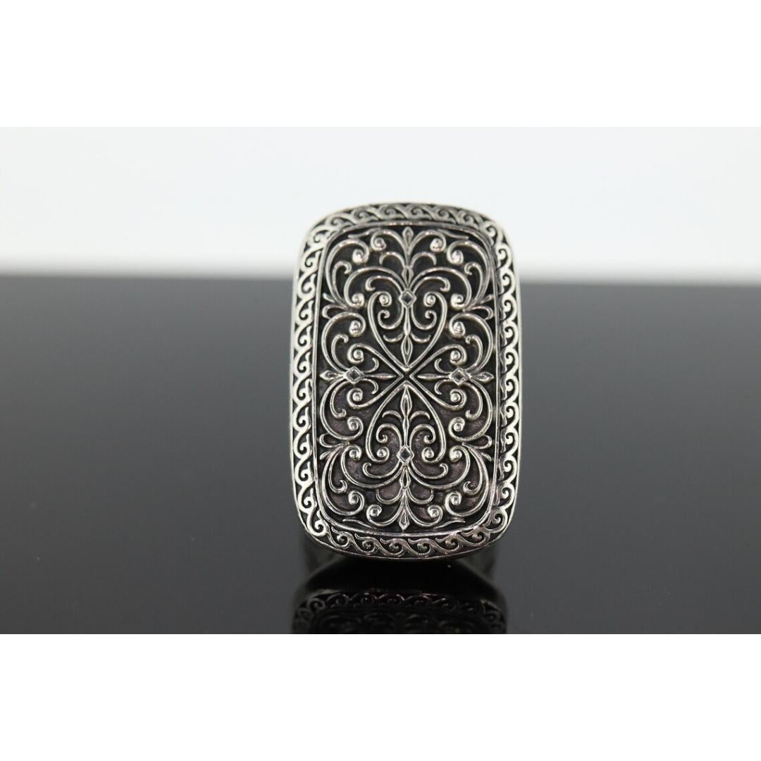 Vintage

Materials: Gold, Silver, Stone

Very rare piece. Konstantino Ring. Byzantine design. Heavy and Wide Ring.


Condition: Shows no visible wear. Comes with original Konstantino Pouch

Details:
19.7grams total weight
7.5 Size
20mm x 32mm Top
