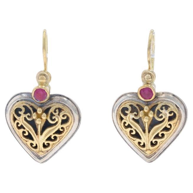 Konstantino Rubin Herz Scrollwork Tropfen Ohrringe 925 18k Runde .30ctw durchbohrt im Angebot