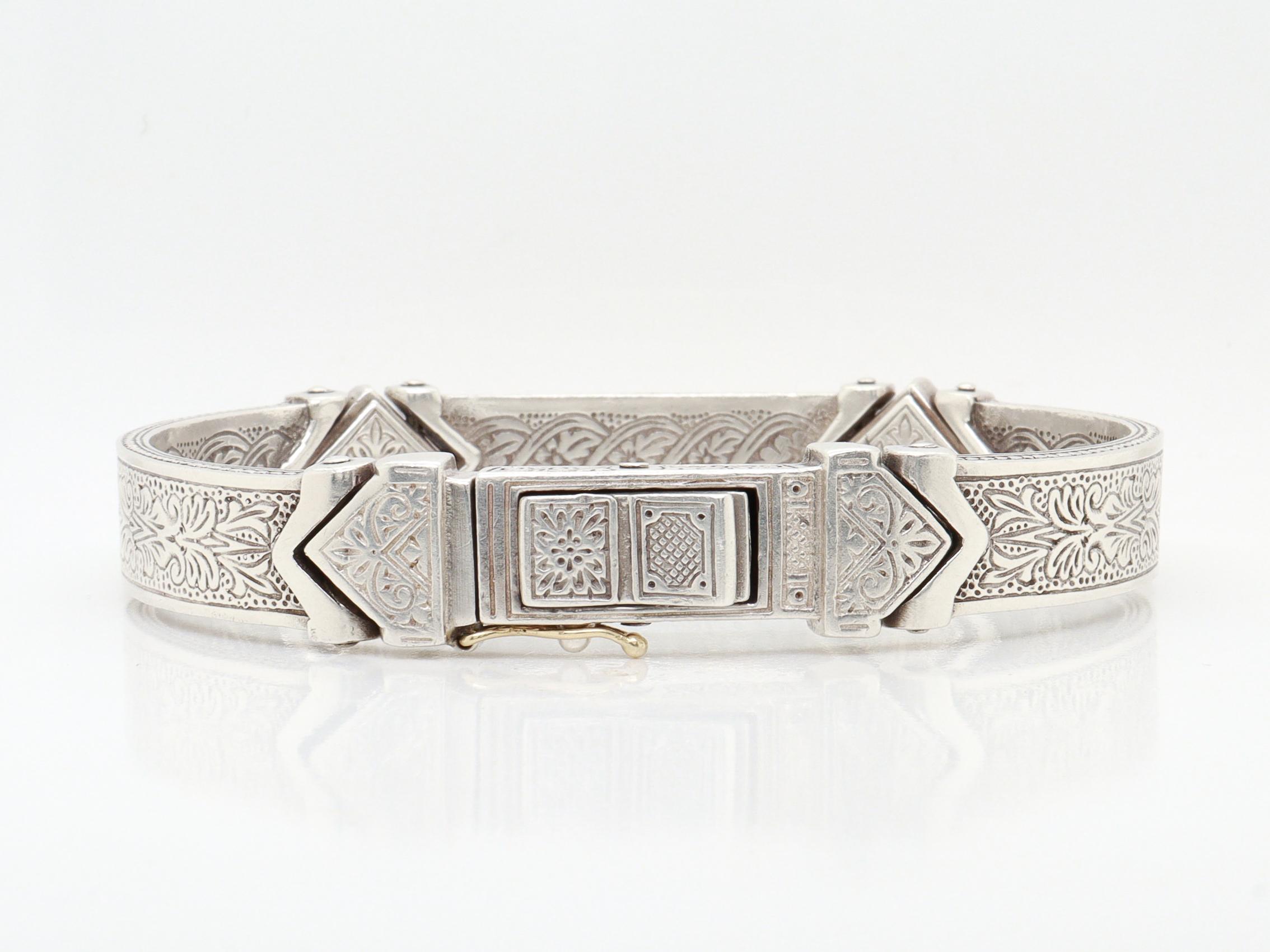 Bracelet manchette à charnière en argent sterling, or 18K et diamants pavés Konstantino en vente 1