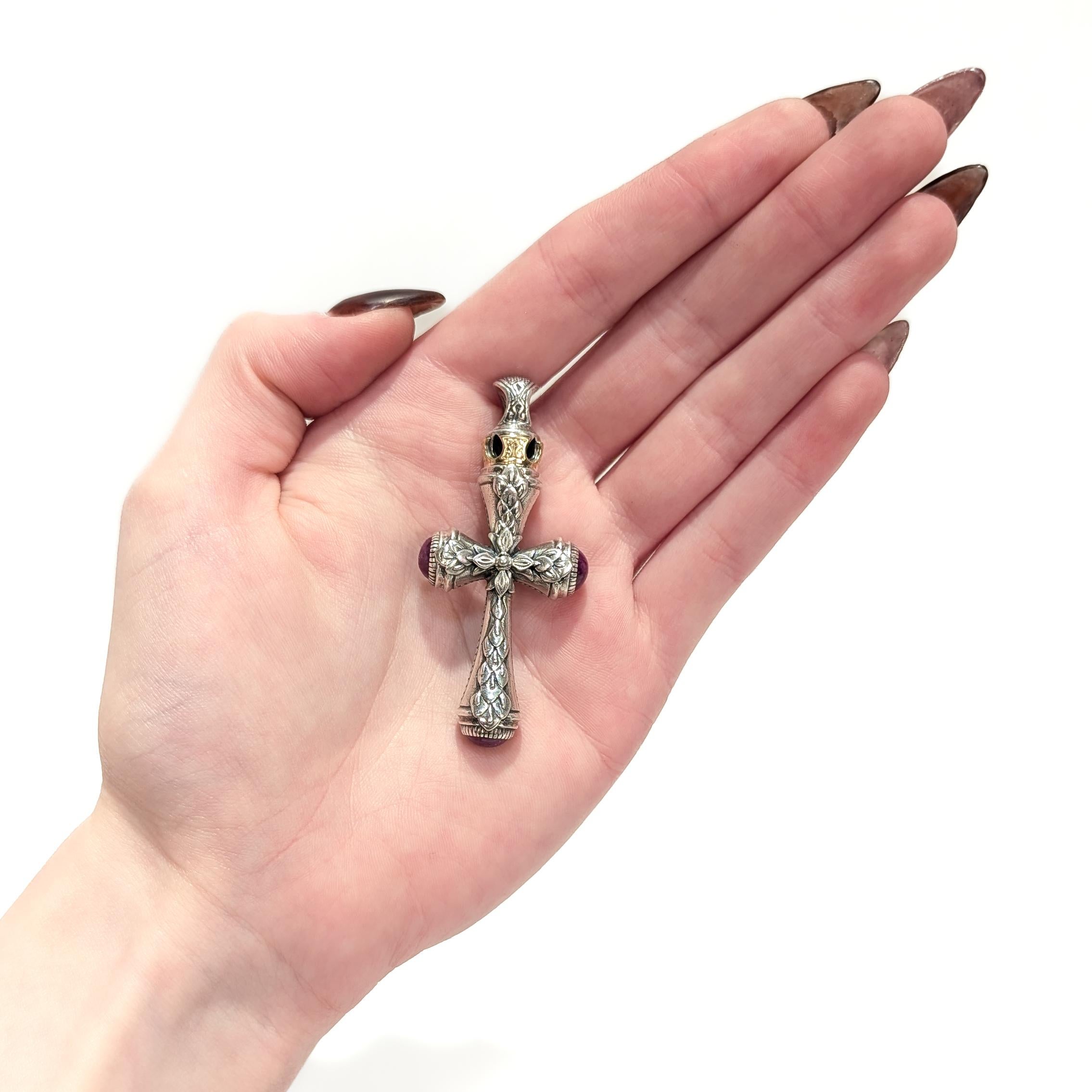 Moderne Croix pendentif en argent Sterling Ruby, or 18k et pierres précieuses Ruby Root en vente