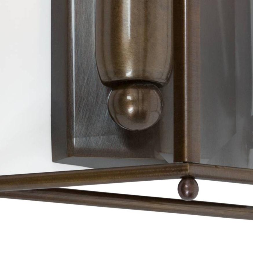 Lampada da parete modello Glimminge progettata da Konsthantverk e prodotta da loro stessi.

La produzione di lampade, applique e piantane è realizzata con tecniche artigianali e con gli stessi materiali e tecniche dei primi modelli.

Materiali e