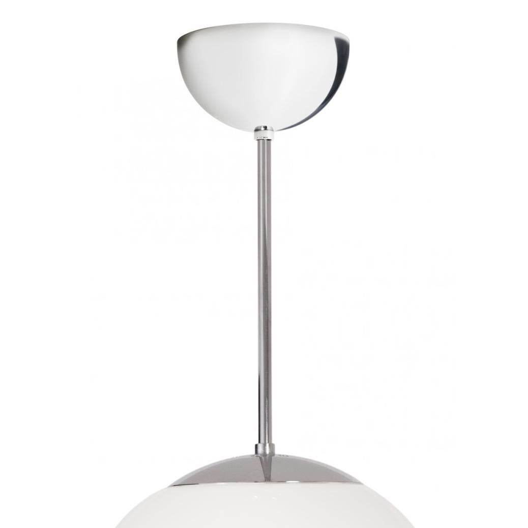 Scandinavo moderno Lampada da soffitto Glob Chrome D30 di Konsthantverk in vendita
