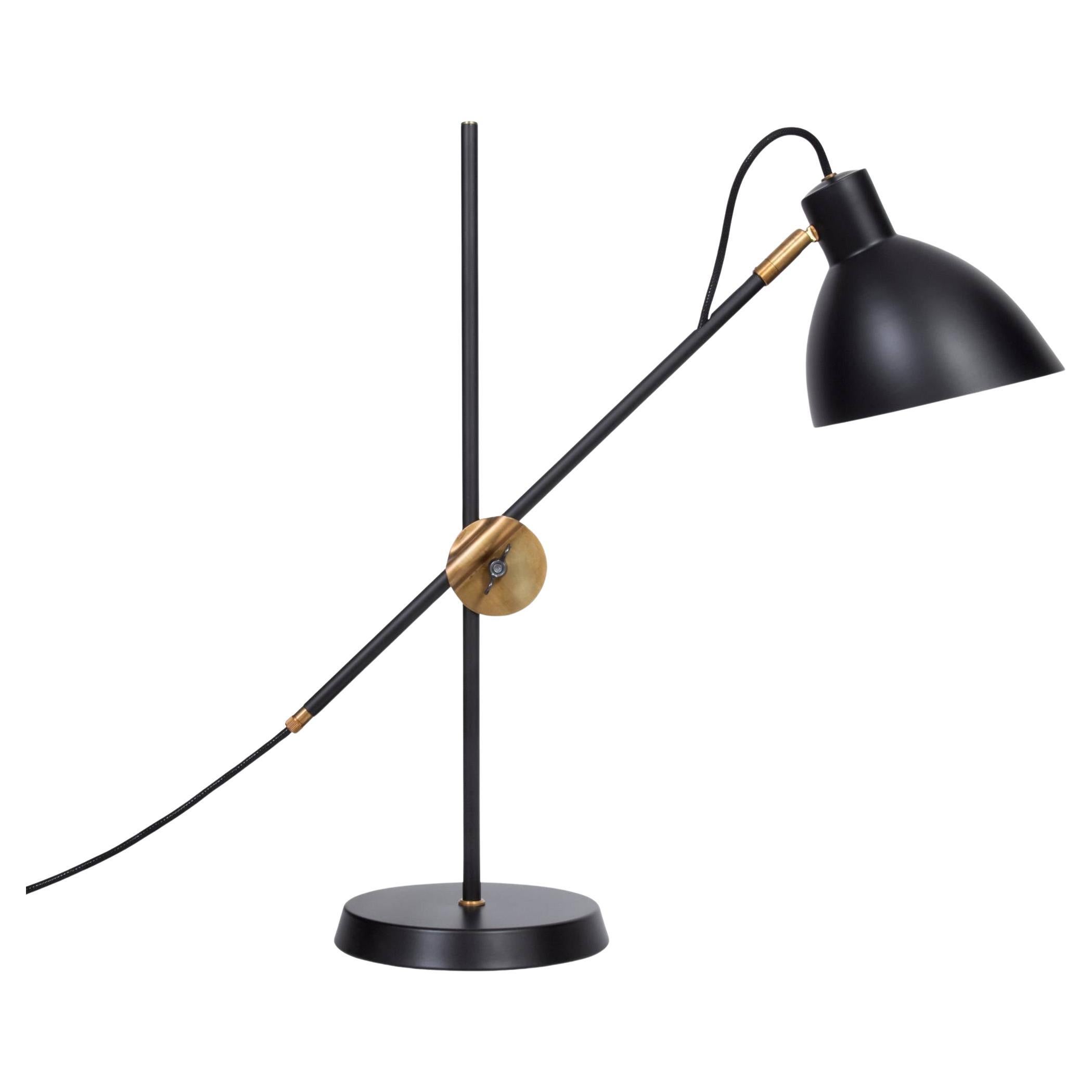 Lámpara de mesa Konsthantverk KH#1, latón negro, diseño escandinavo