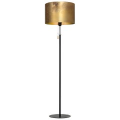 Konsthantverk Svep Black Raw Brass Floor Lamp