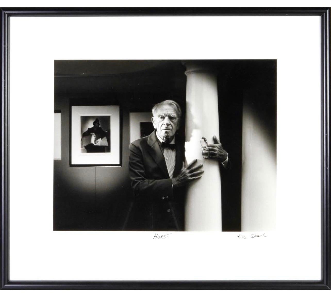 Photographie de portrait vintage en gélatine argentée Horst noir et blanc de Koo Stark en vente 1