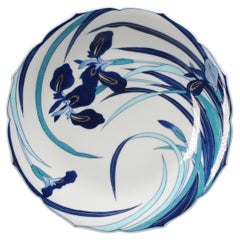 Koransha Plato japonés de porcelana policromada Flores, Siglo XX