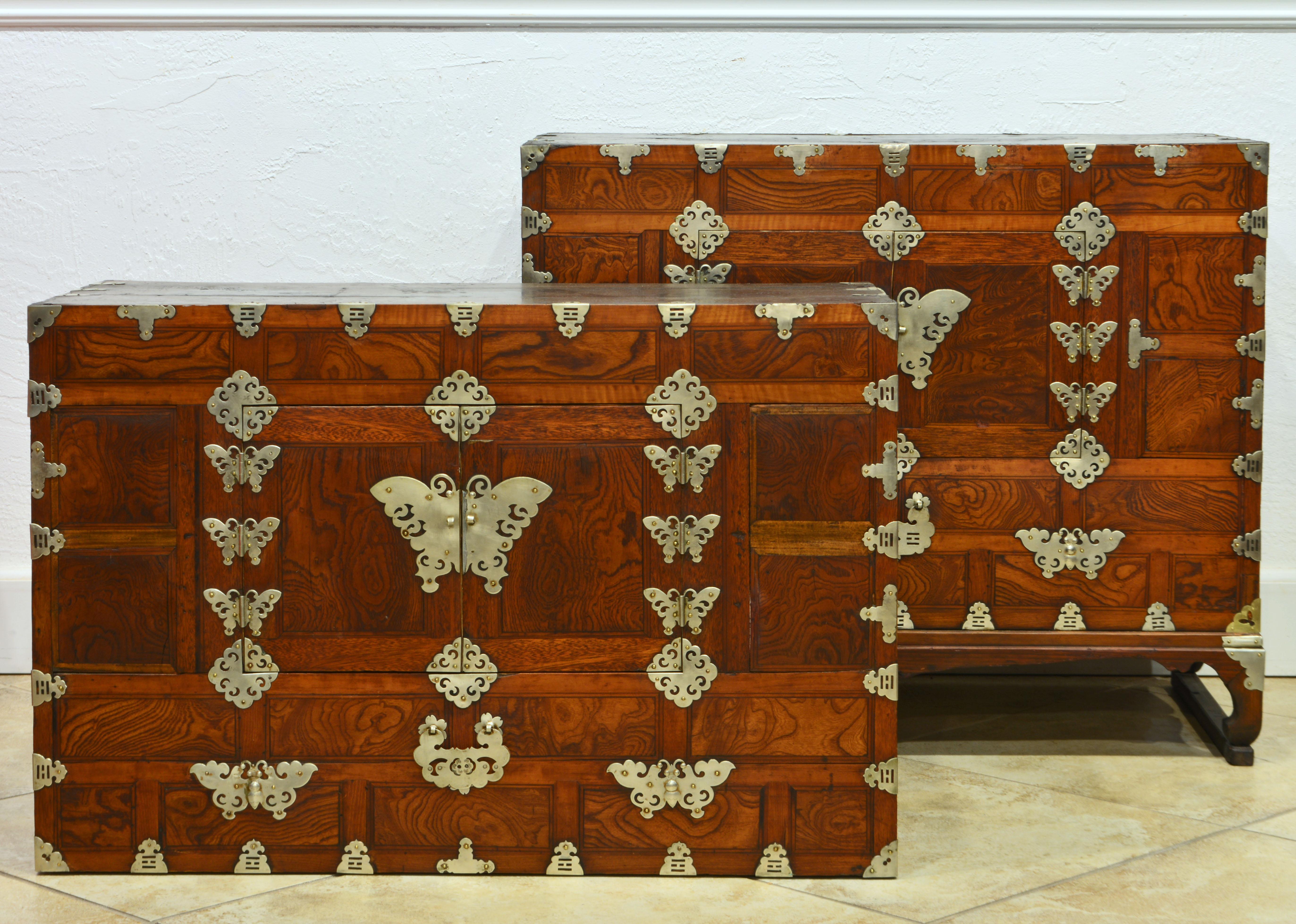 Korean 19th Century Two Part Elm Tansu Wedding Cabinet with Butterfly Mounts 5