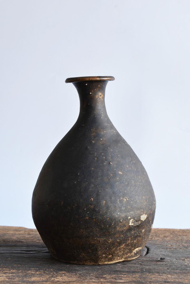 Korean Antique Black Glaze Vase / 15th Century / Wabi-Sabi Vase / Mingei In Good Condition In Sammu-shi, Chiba