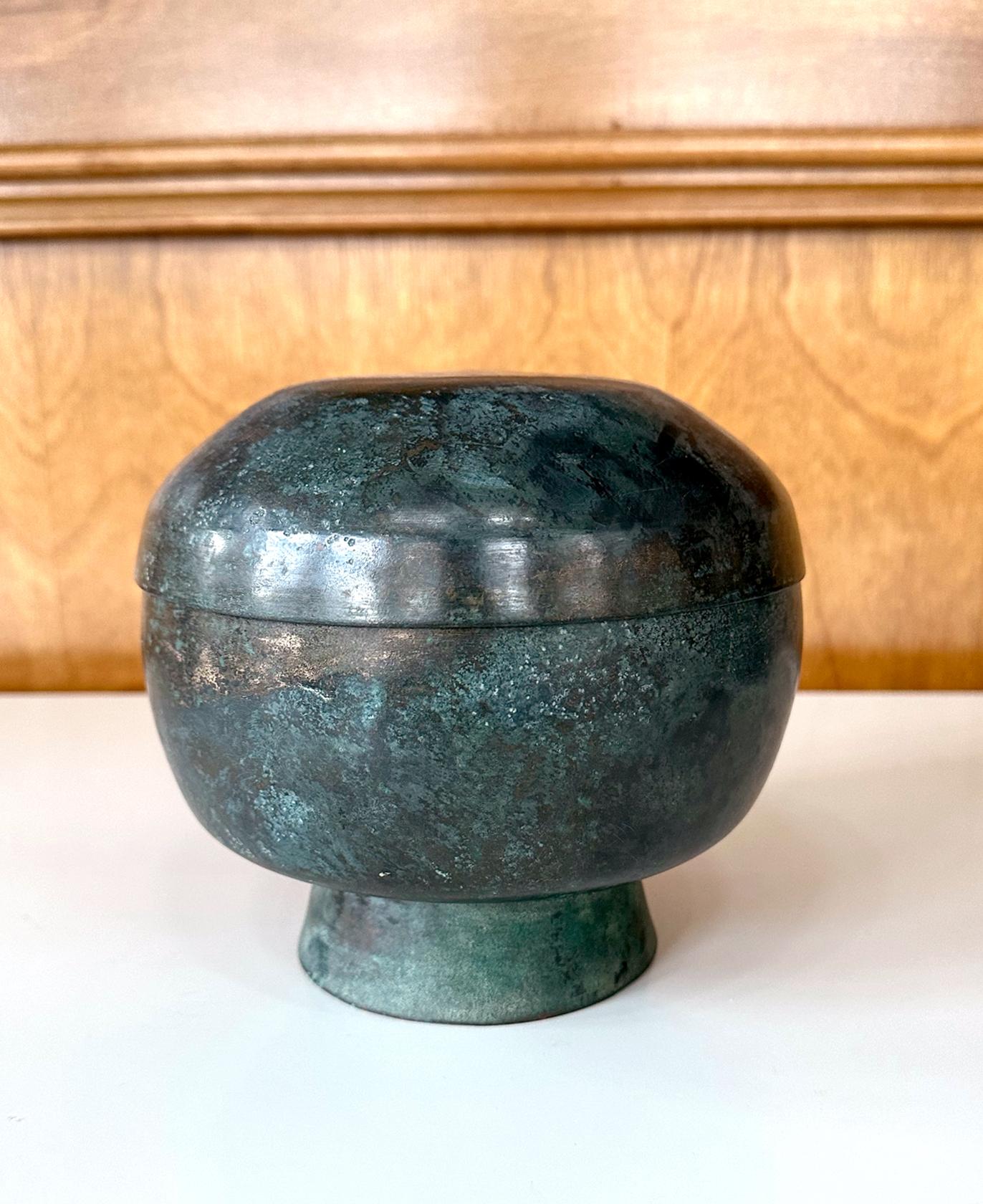 18th Century and Earlier Korean Antique Bronze Footed Vessel with Lid Early Joseon Dynasty For Sale