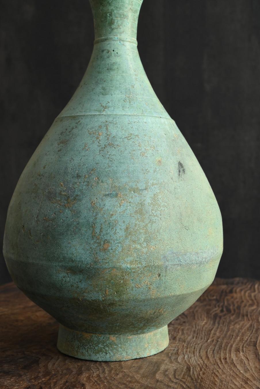 Korean Antique Bronze Vase / 12th-13th century / Wabi-Sabi Vase / Goryeo For Sale 3