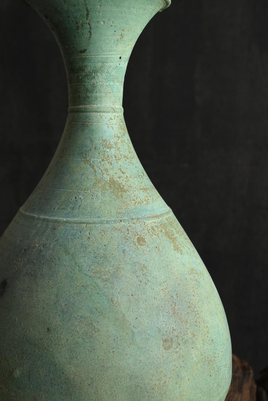 Korean Antique Bronze Vase / 12th-13th century / Wabi-Sabi Vase / Goryeo For Sale 4