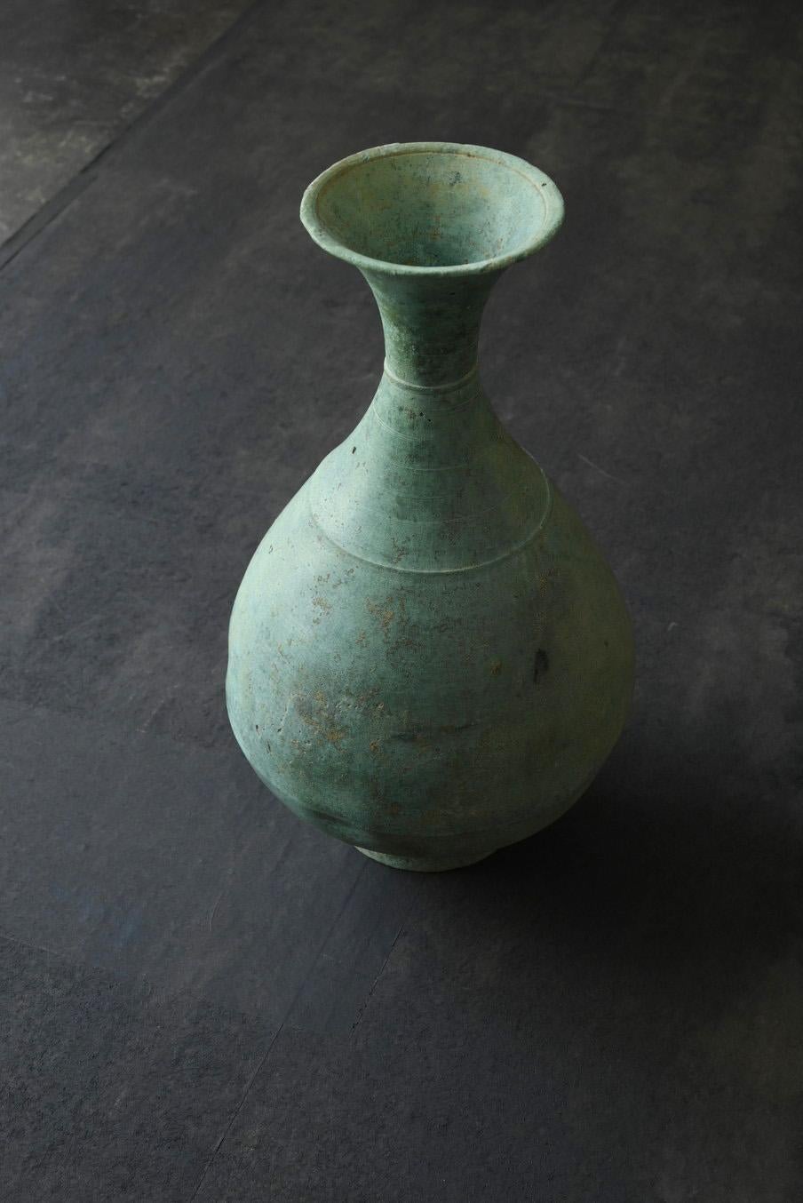 Korean Antique Bronze Vase / 12th-13th century / Wabi-Sabi Vase / Goryeo For Sale 11