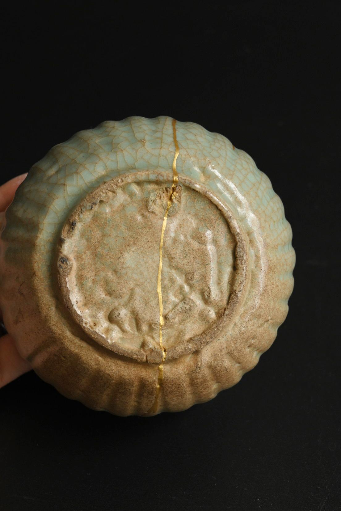 Bol à thé coréen antique en céladon / période Goryeo / vers le 12e siècle/kin-tsugi en vente 9
