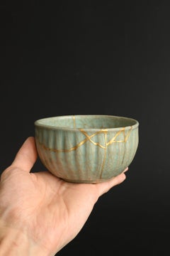 Antica ciotola da tè coreana in celadon / periodo Goryeo / circa 12° secolo/kin-tsugi