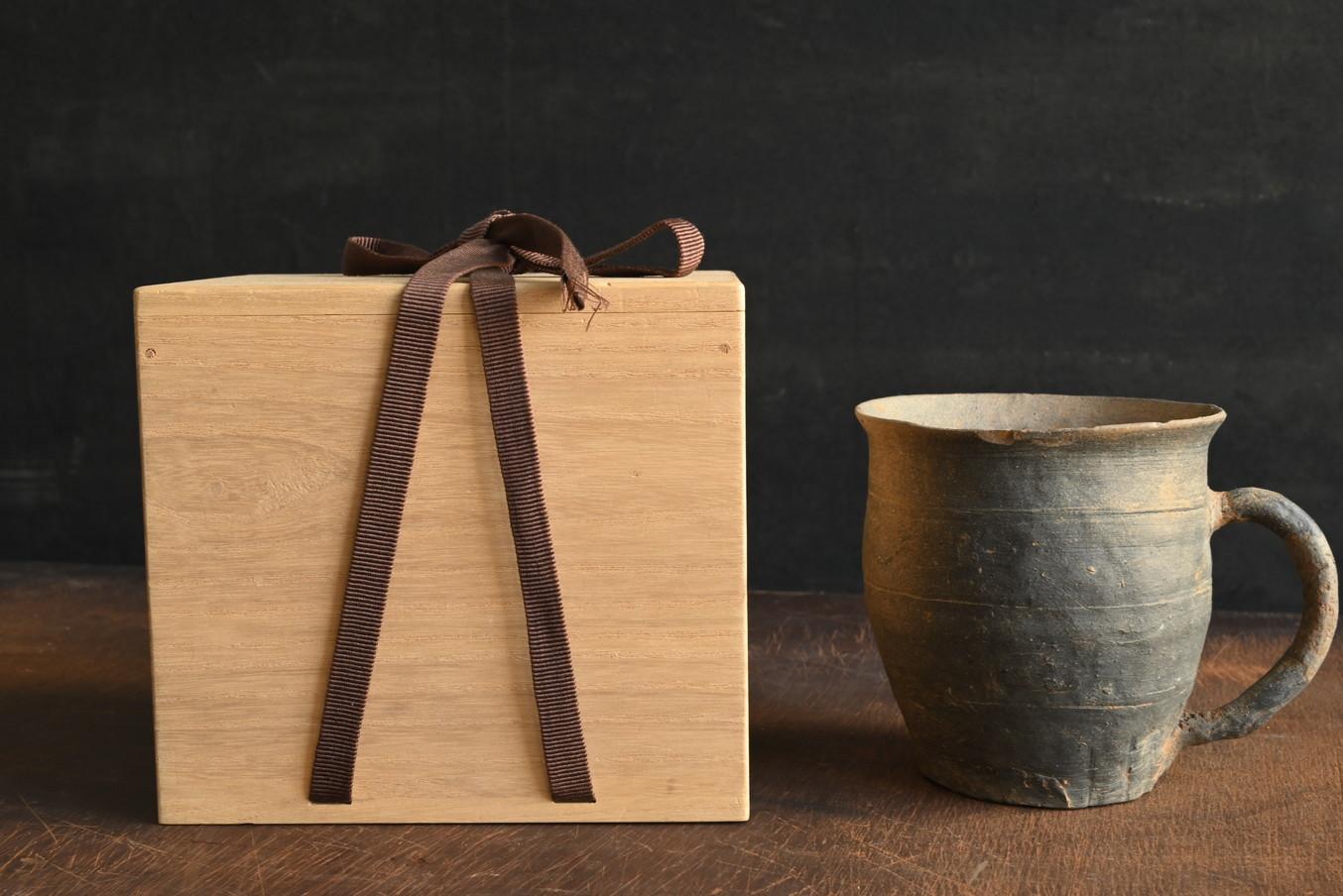 Hand-Crafted Korean antique cup-shaped earthenware/excavated earthenware/hard earthenware For Sale
