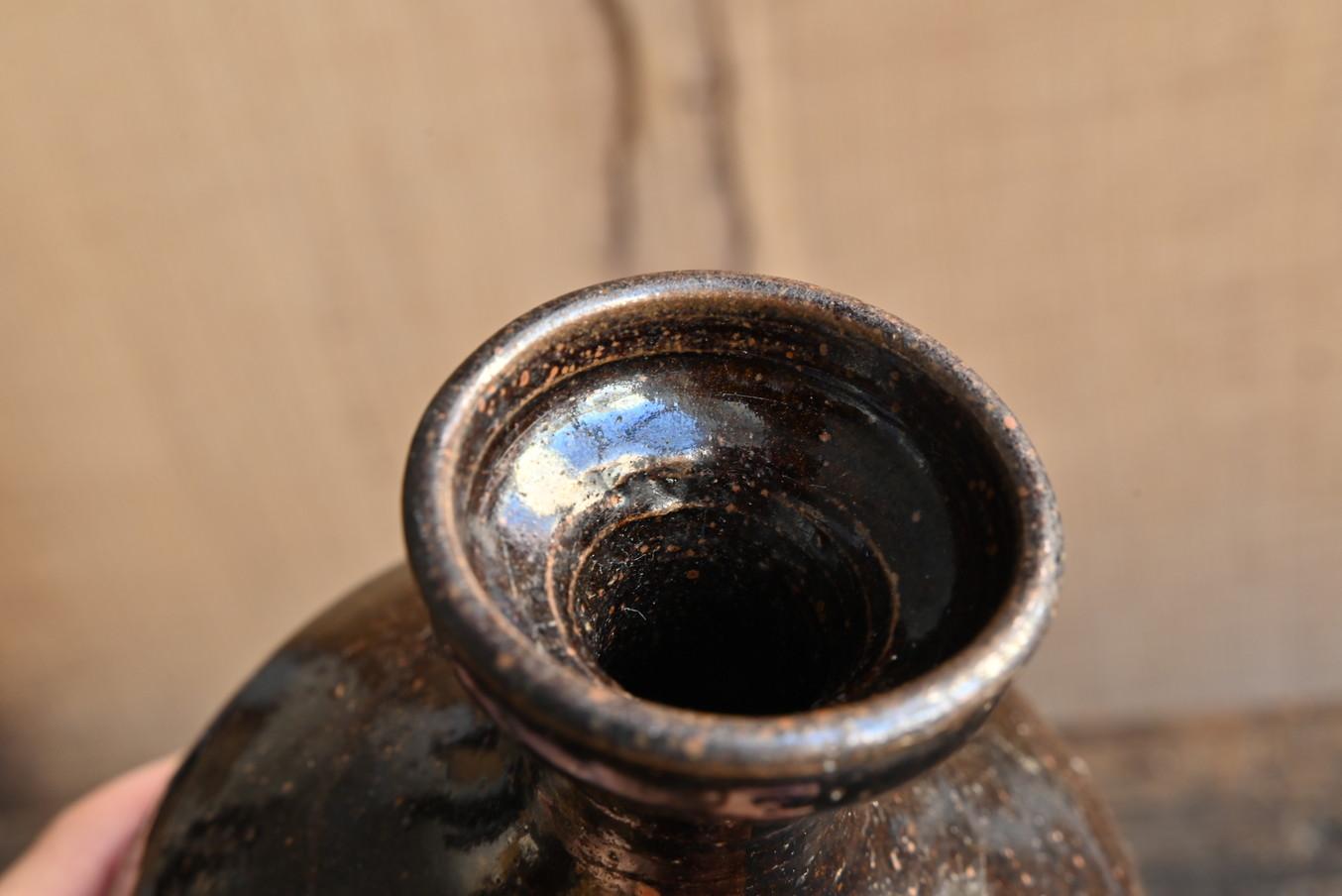 Korean antique pottery black glaze vase/15th-16th century/small bottle For Sale 3