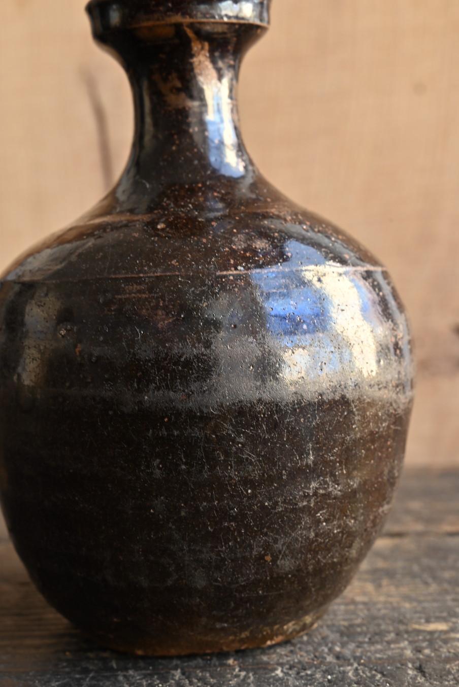 Korean antique pottery black glaze vase/15th-16th century/small bottle For Sale 6