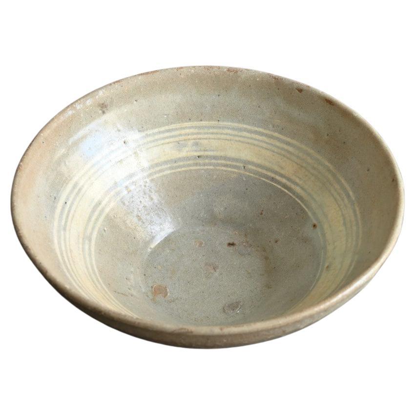 Korean antique pottery bowl/15th-16th century/Joseon Dynasty For Sale