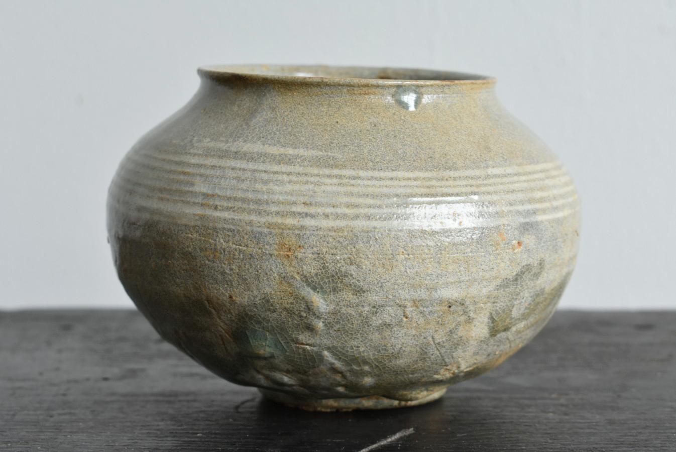 18th Century and Earlier Korean Antique Pottery Jar/Joseon Dynasty/15-16th Century/Beautiful Vase