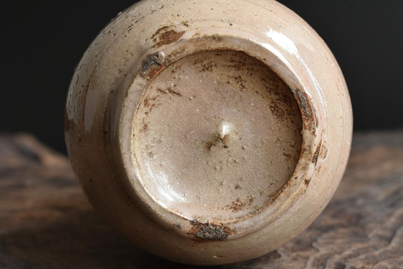 Korean Antique Pottery / Joseon Dynasty 18th Century / Beautiful Glazed Bottle 10