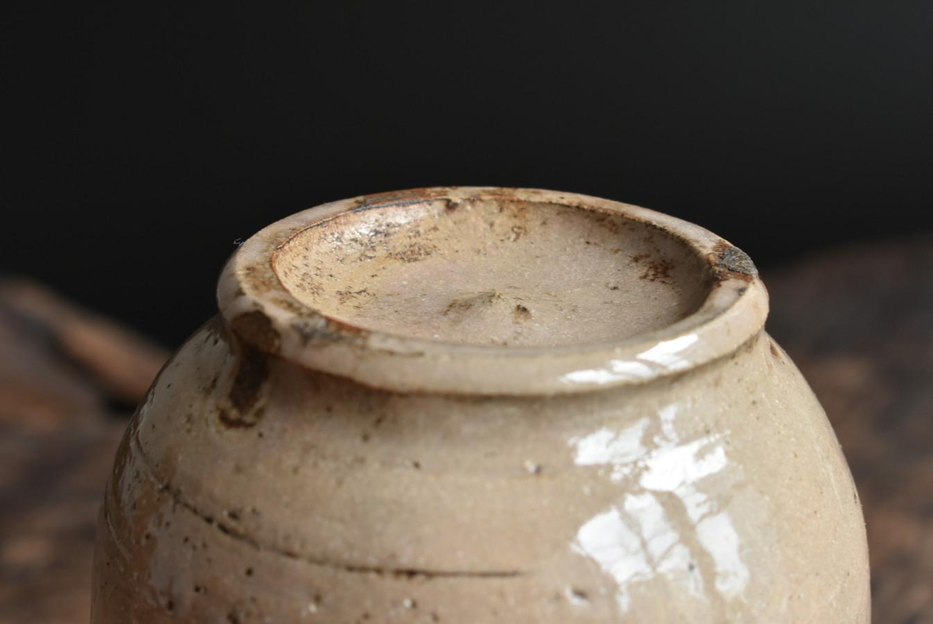Korean Antique Pottery / Joseon Dynasty 18th Century / Beautiful Glazed Bottle 11