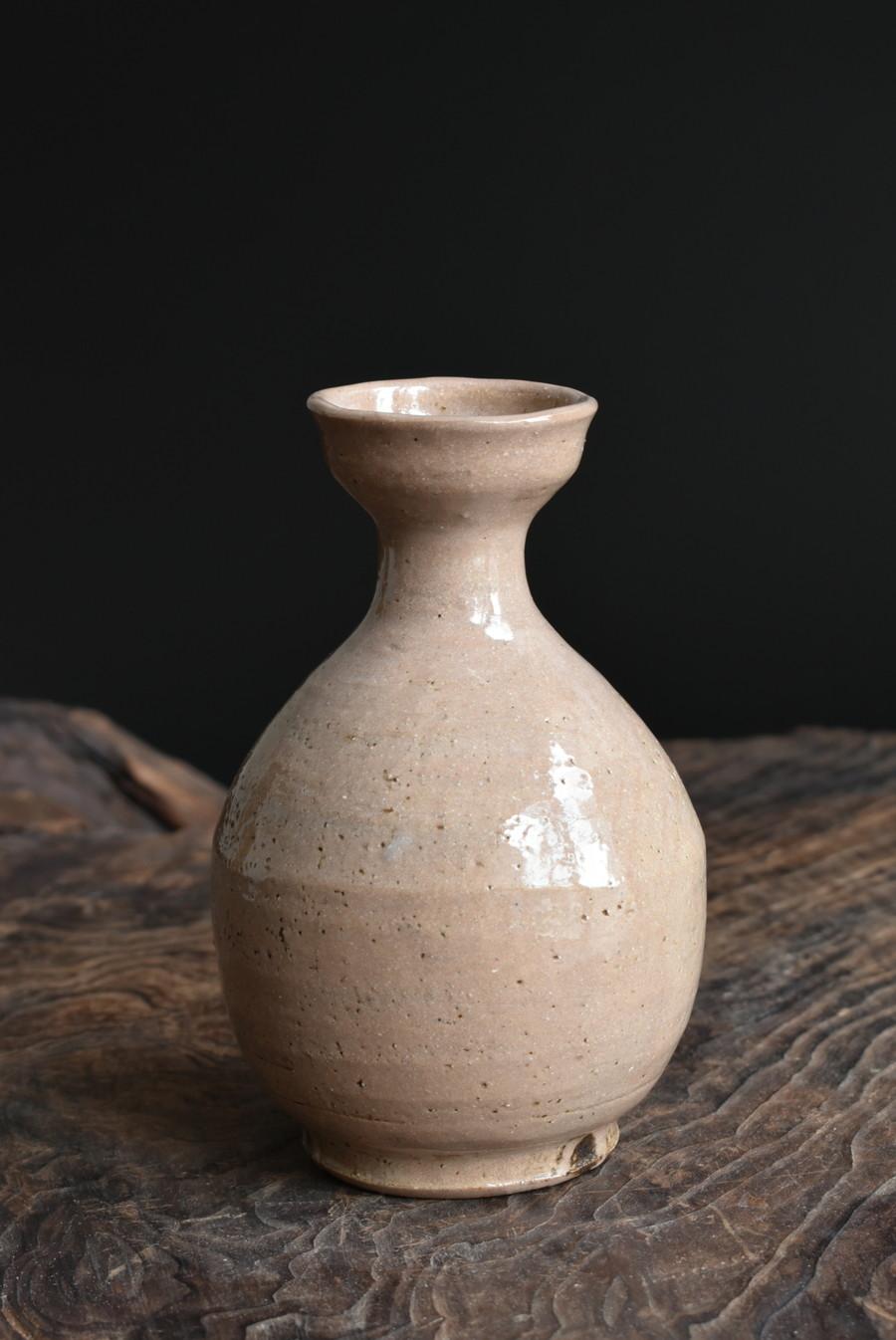 South Korean Korean Antique Pottery / Joseon Dynasty 18th Century / Beautiful Glazed Bottle