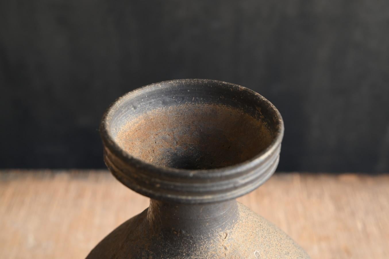 Koreanische antike Keramikvase/10. Jahrhundert/Wabi-Sabi-Vase/Goryeo-Periode im Angebot 2