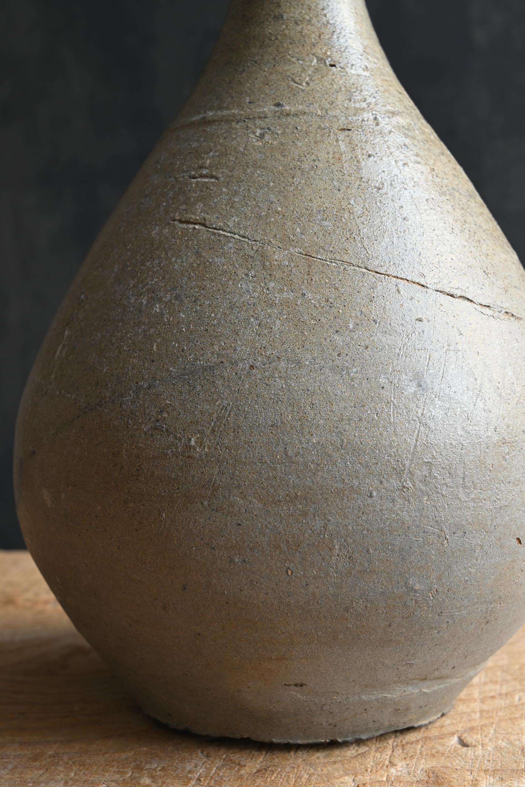 Korean antique pottery vase / Goryeo dynasty / 13th to 14th century For Sale 7