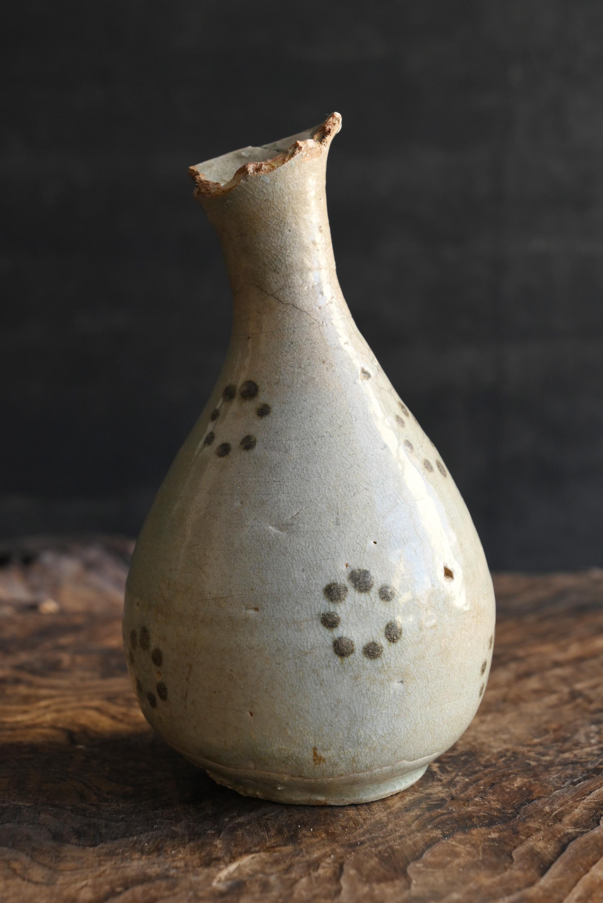 Glazed Korean antique pottery vase/rare design pottery/Joseon Dynasty/15th century For Sale