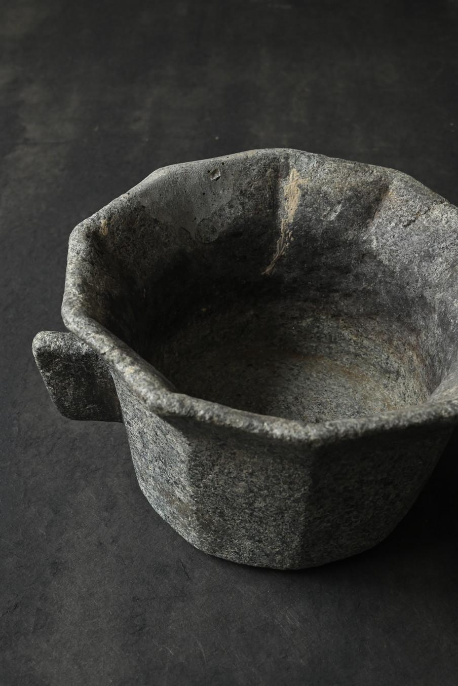 Bol coréen antique en pierre / 19e siècle / Objects for Objects / Dynastie Joseon en vente 2