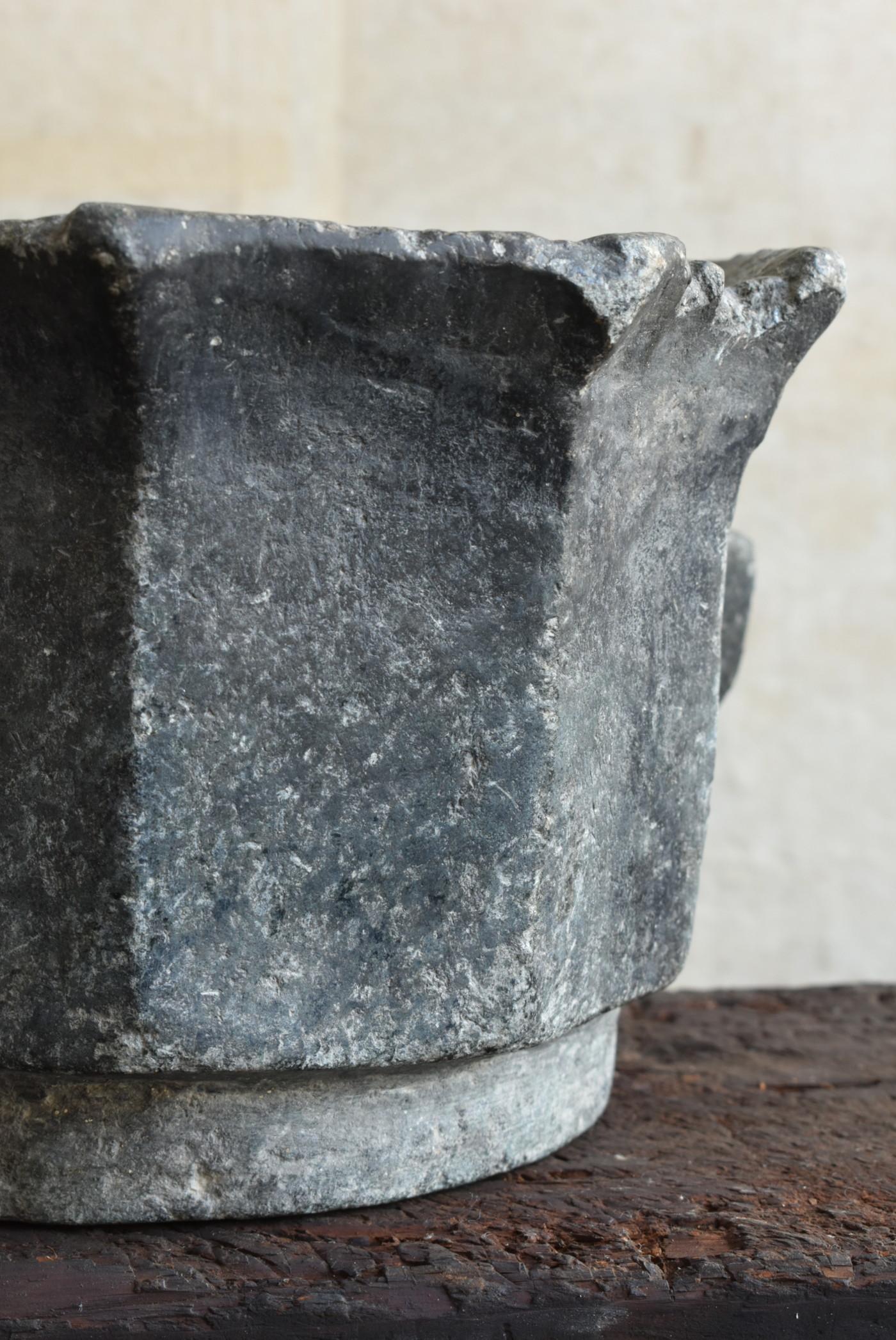 Korean antique stone bowl / 19th century / wabi-sabi vase / Joseon Dynasty 2