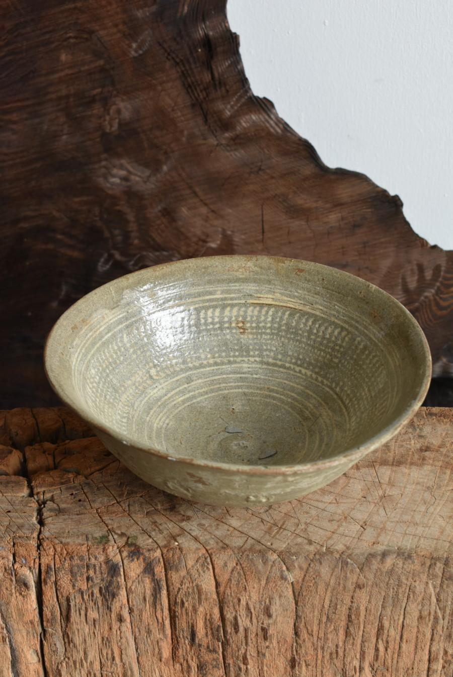 Pottery Korean antique tea bowl/15th-16th century/ Joseon Dynasty / Wabi Sabi Tea Bowl