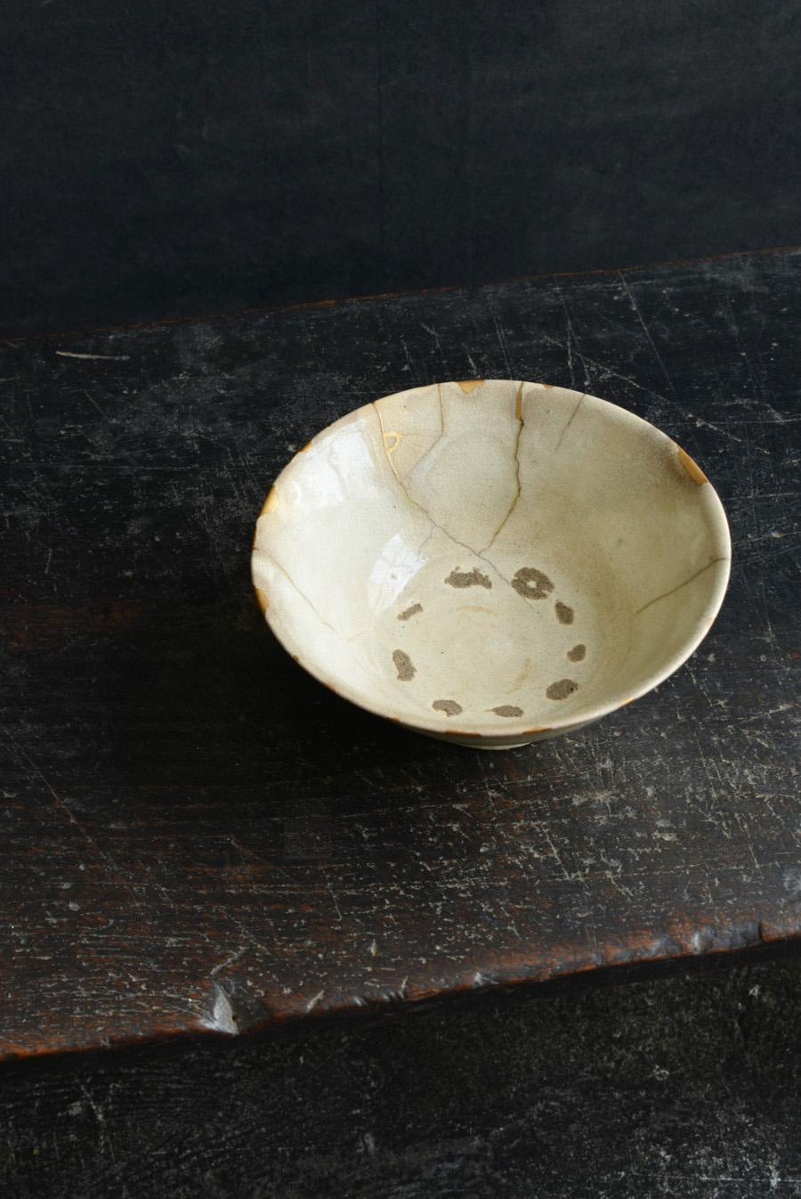 Korean antique white porcelain bowl/Kintsugi/16th century/Wabi-sabi object 9