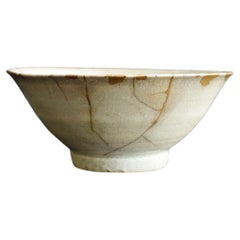 Koreanische antike weiße Porzellanschale/Kintsugi/16. Jahrhundert/Wabi-sabi-Objekt