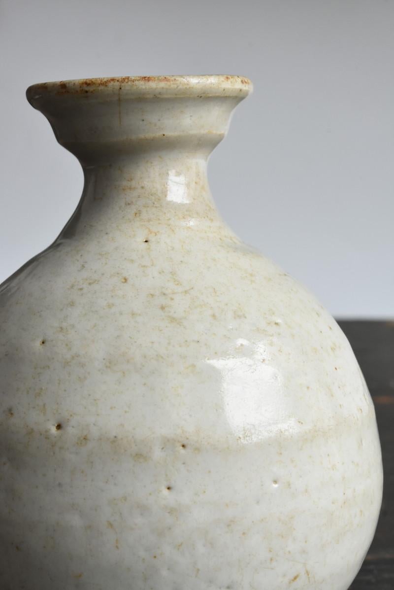 Korean Antique White Porcelain Pot / 18-19th Century / Wabi-Sabi Pottery 7