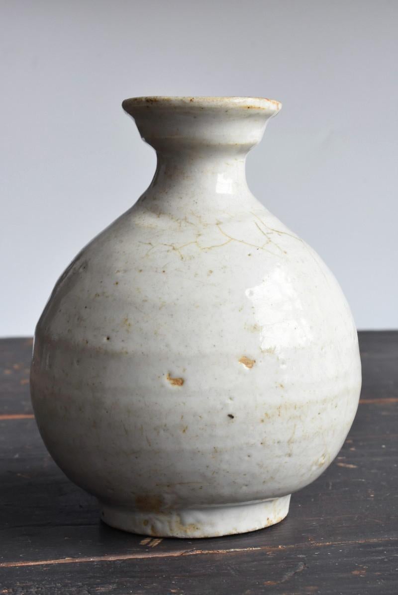 Hand-Crafted Korean Antique White Porcelain Pot / 18-19th Century / Wabi-Sabi Pottery