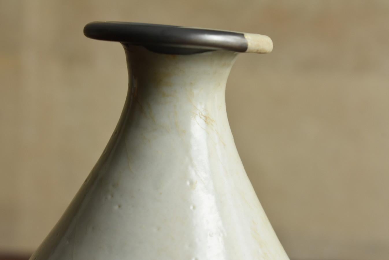 Korean antique white porcelain vase / 15th-16th century / Joseon dynasty 4