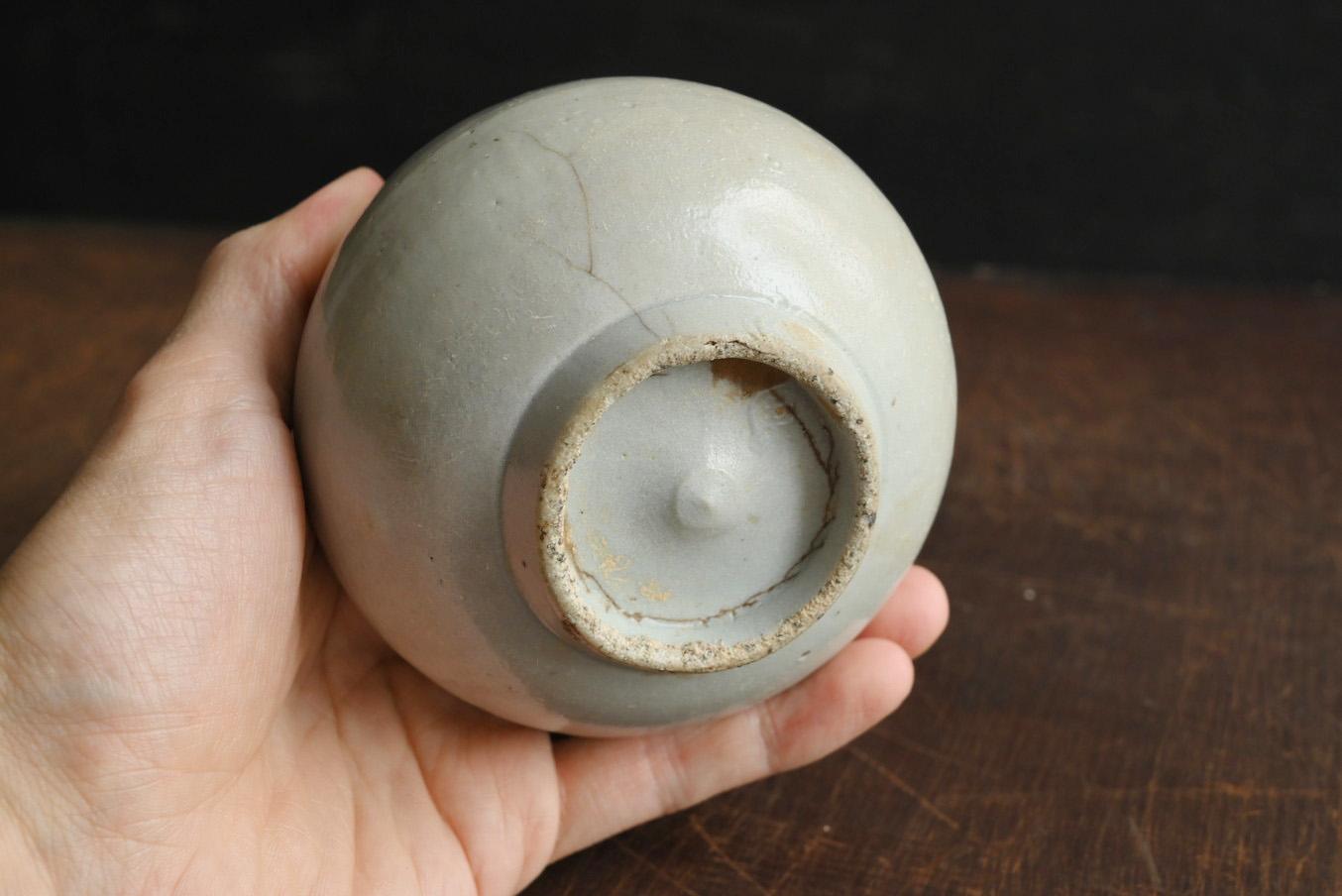 Pottery Korean antique white porcelain vase / 15th-16th century / Joseon dynasty