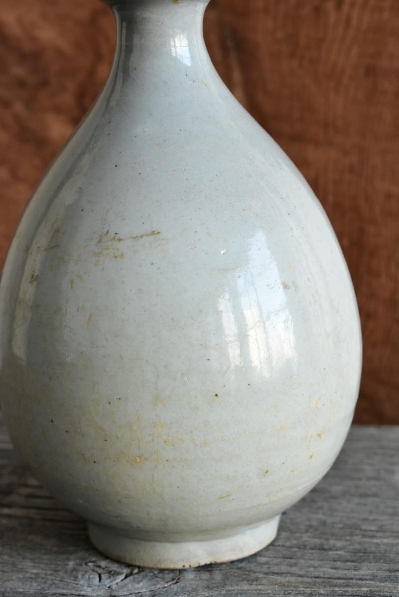 Korean Antique White Porcelain Vase / Beautiful Shape / Late 18th Century 8