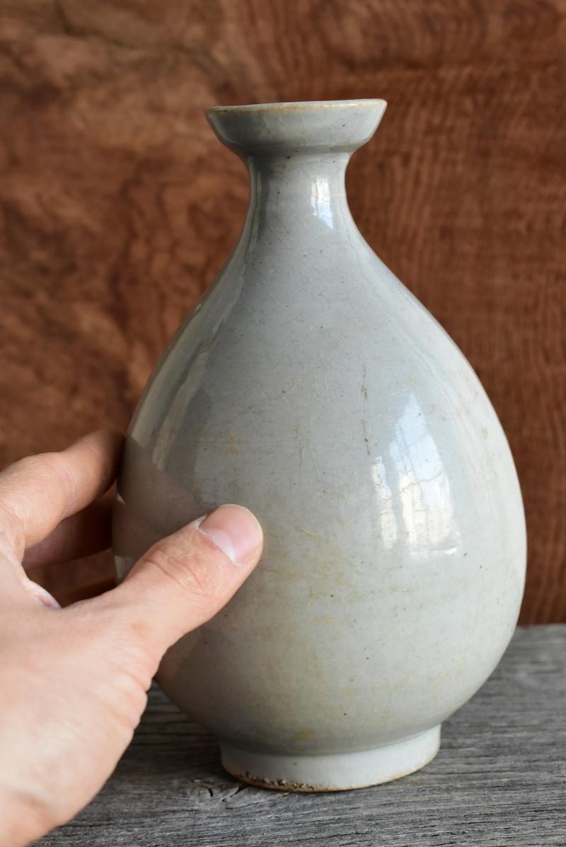 Other Korean Antique White Porcelain Vase / Beautiful Shape / Late 18th Century