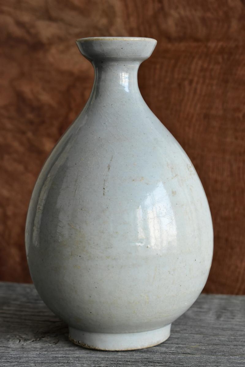 Korean Antique White Porcelain Vase / Beautiful Shape / Late 18th Century 2